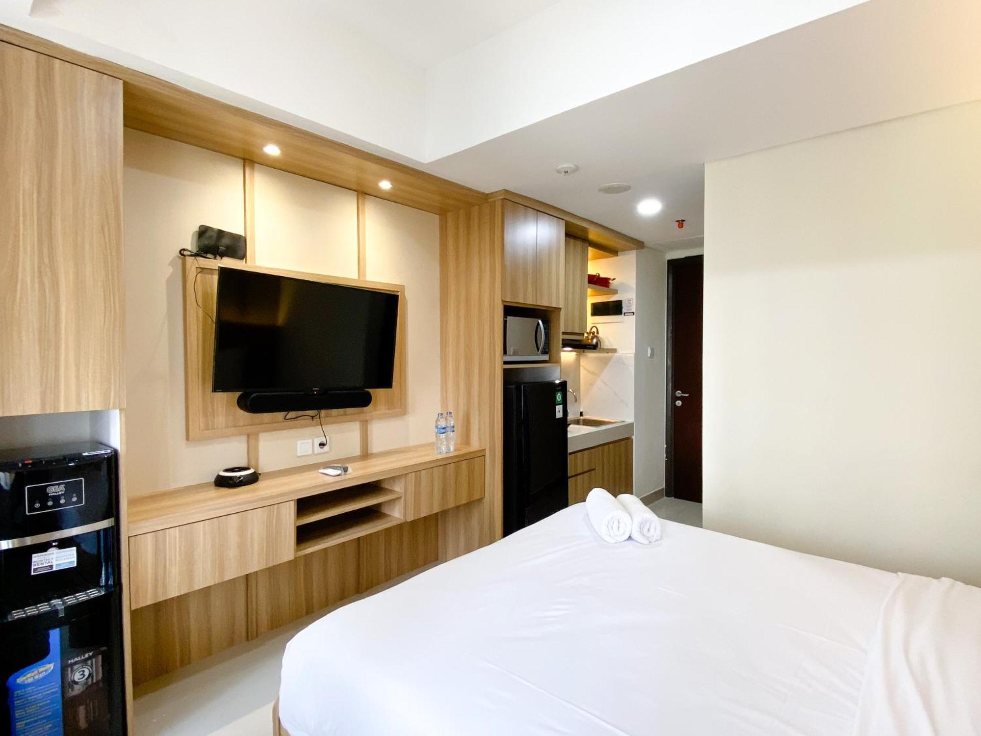 Cozy And Homey Studio Room Pollux Chadstone Apartment By Travelio Cikarang Exterior foto